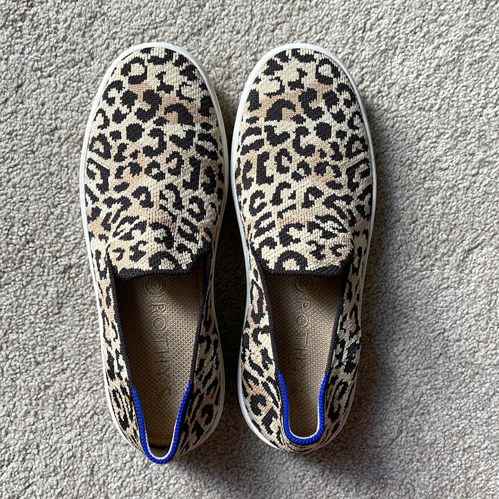 Rothy’s sneakers camo cat 6.5